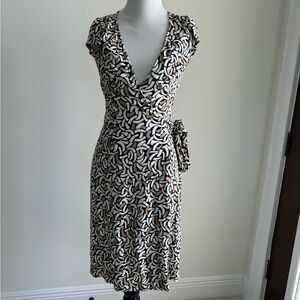 Diane Von Furstenberg wrap dress Size 2